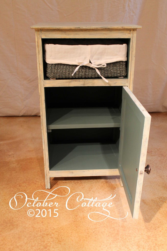 Cabinet with basket inside wm