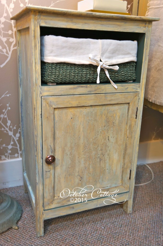 Cabinet with basket wm